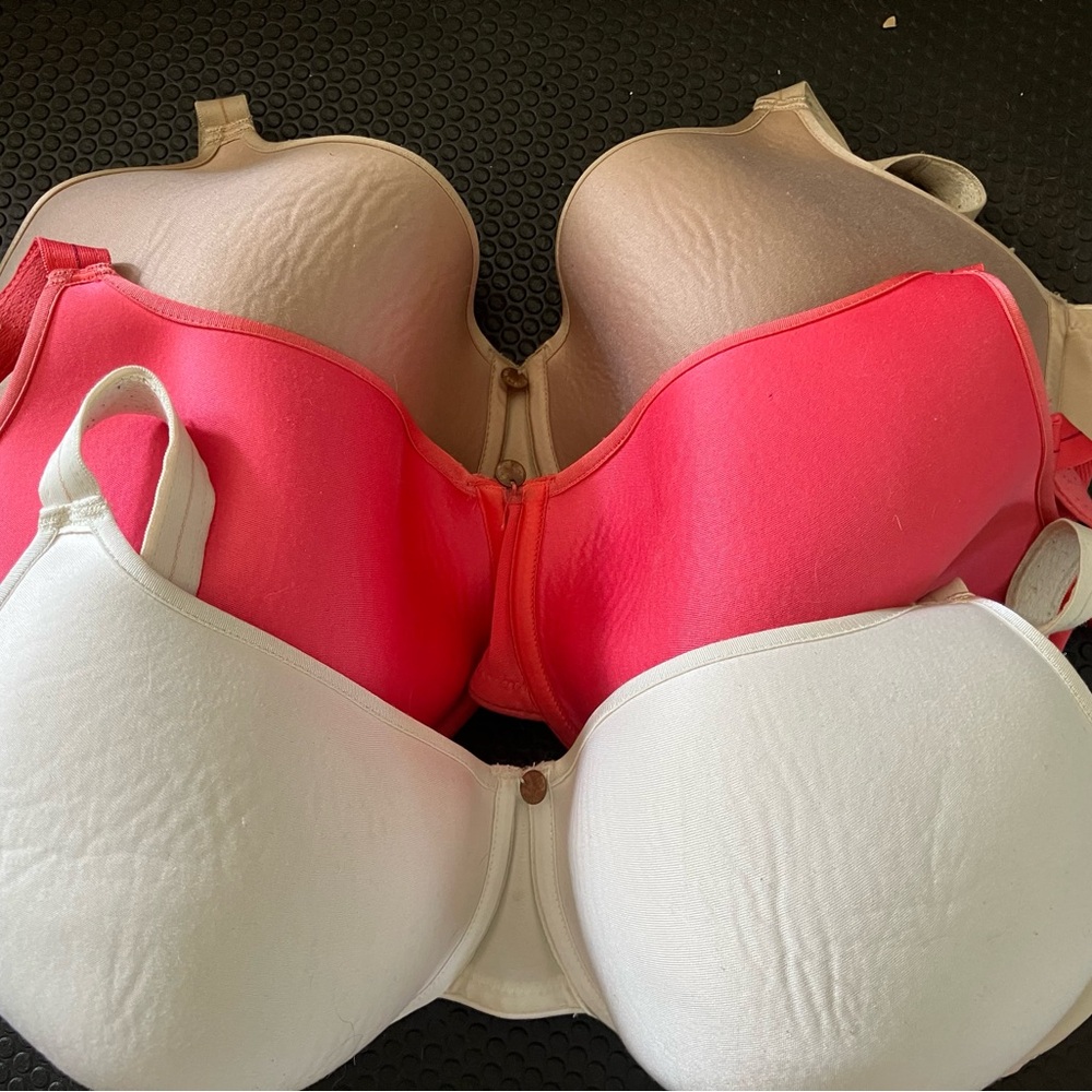 Chantelle Pink, White, and Beige Bra Trio - Picture 1 of 3